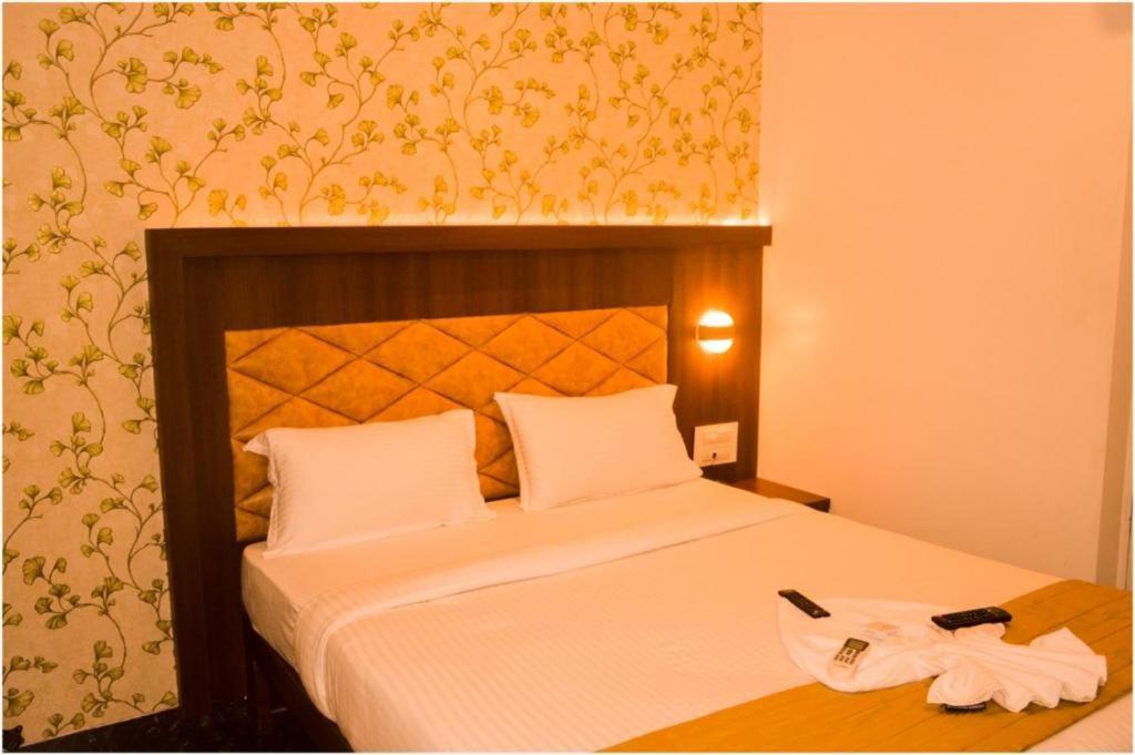 Glitz Hotels The Ar Residency - Nr Thane Railway Station Exterior photo